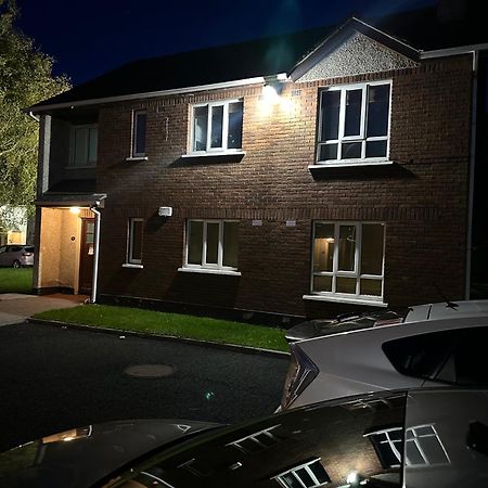 Roseville Courts Newbridge  Exterior foto